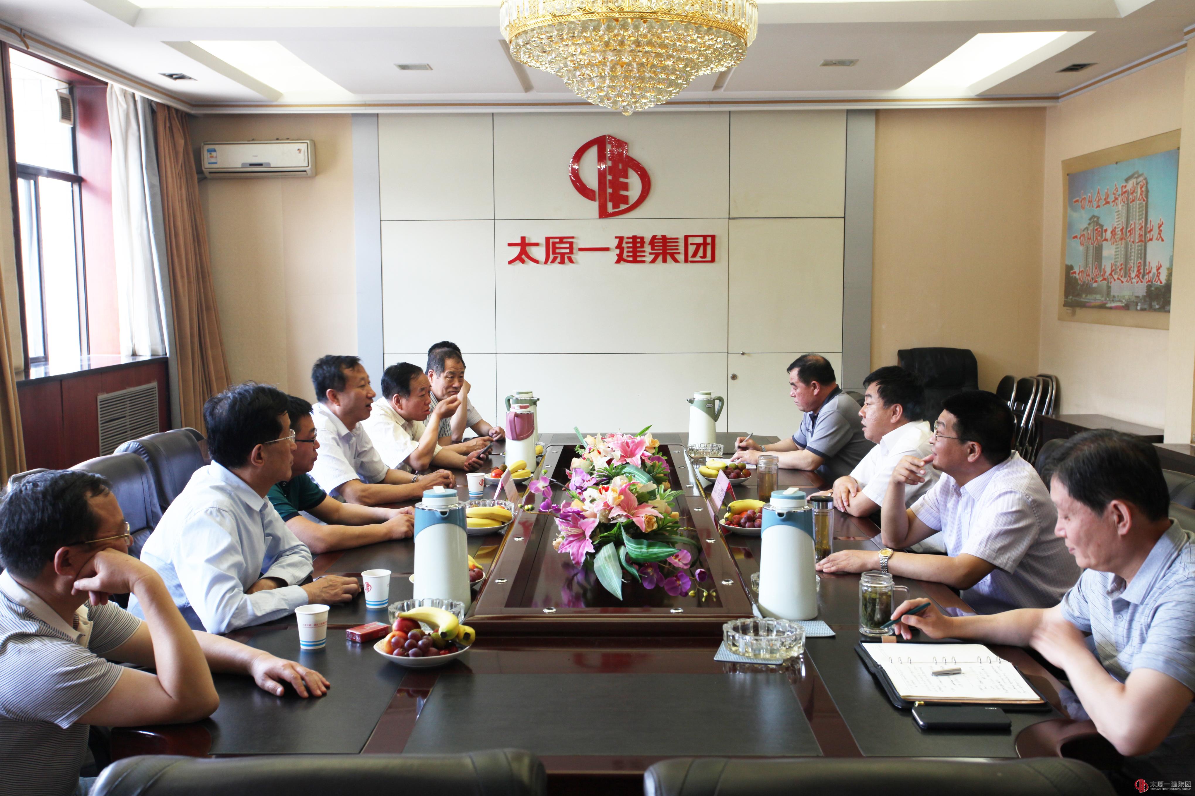 太原市安裝集團有限公司領(lǐng)導(dǎo)與集團公司有關(guān)領(lǐng)導(dǎo)交流座談