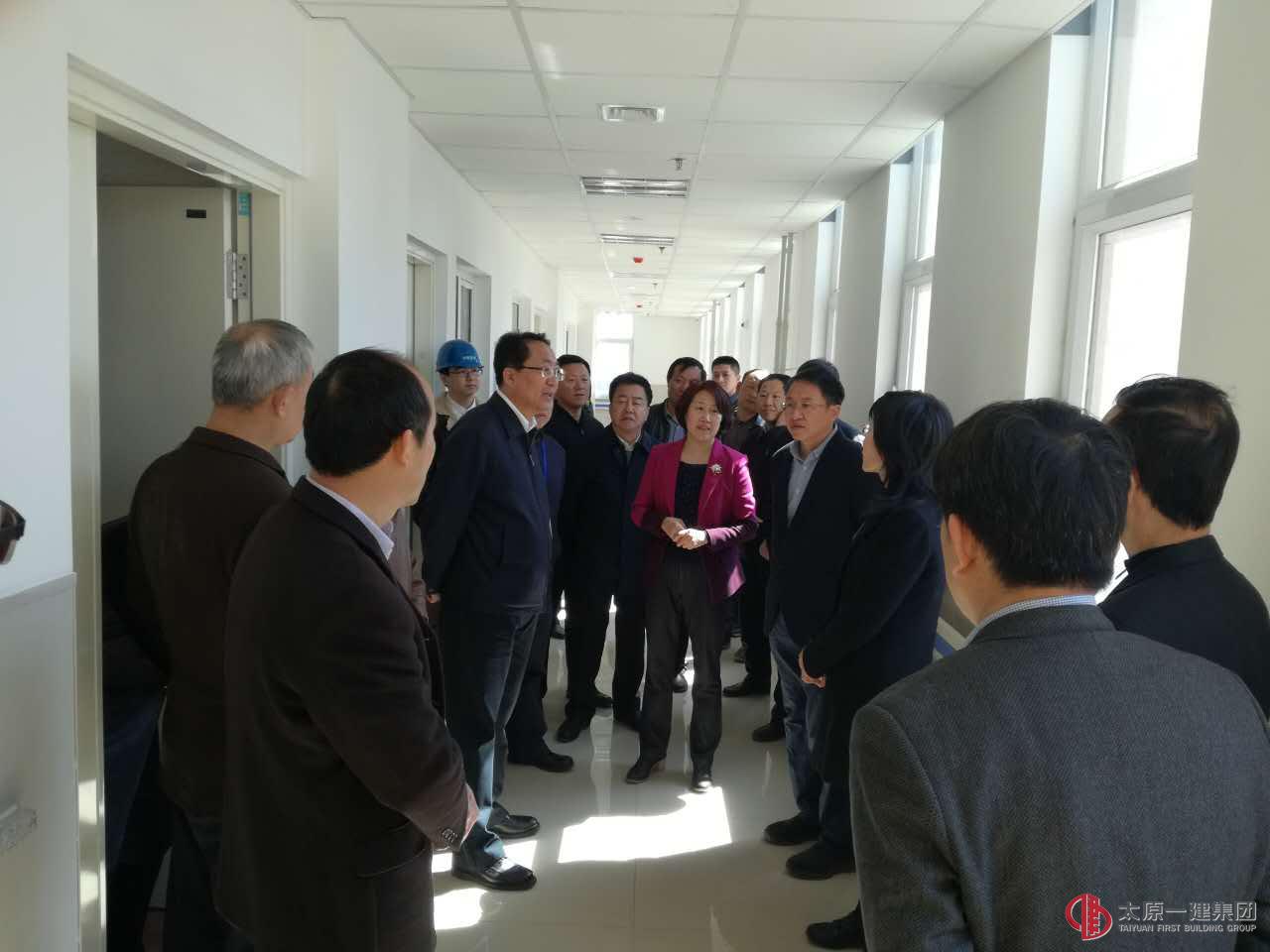 太原市副市長參觀指導(dǎo)第四人民醫(yī)院艾滋病診治樓項(xiàng)目